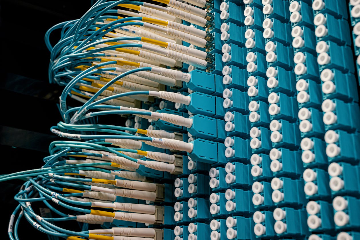 UPAO Campus Piura — Infraestructura de Networking, Wireless, VoIP y Data Center